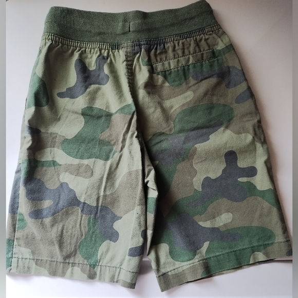 Faded Glory Camo Pull On Cargo Jogger Shorts | 8(M) | Olive Camouflage - Picture 2 of 6